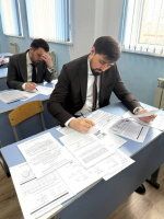 Министр образования и науки Республики Ингушетия Ахмед-Башир Цороев сдал ЕГЭ по математике вместе с родителями выпускников