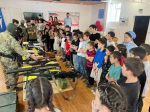 В Малгобеке полицейские и росгвардейцы навестили ребят, отдыхающих в детском оздоровительном лагере